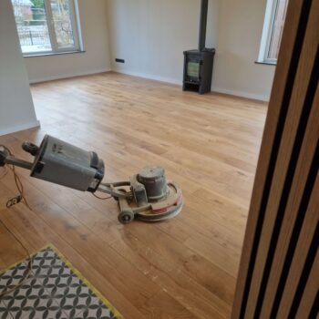 Stappenplan voor houten vloer schuren Polijsten Stappenplan voor houten vloer schuren Polijsten